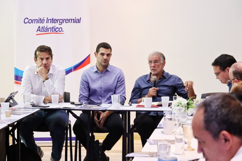 Gobernador Verano y gremios evaluaron impacto de la valorización y la intervención de Air-e