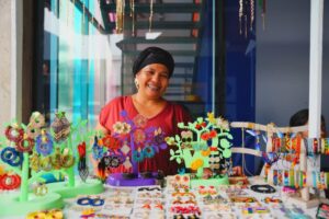 La Feria Íconos celebra el patrimonio y respalda a emprendedores locales en el Museo del Carnaval
