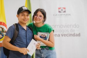 GeoPark entrega 7 mil kits escolares en Colombia