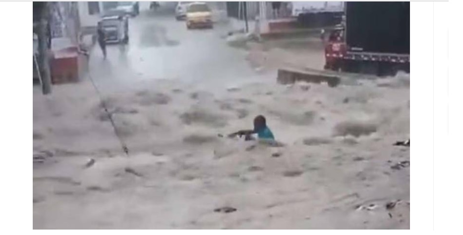 arrastrado por lluvias