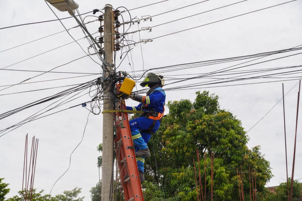 trabajos eléctricos en diferentes sectores del norte de Barranquilla