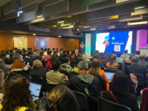 Nuevos cursos gratuitos de IA para docentes Fundación Telefónica Movistar