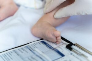 Garantizar el registro y la atención de los nacidos vivos en 2025, prioridad de Cajacopi EPS