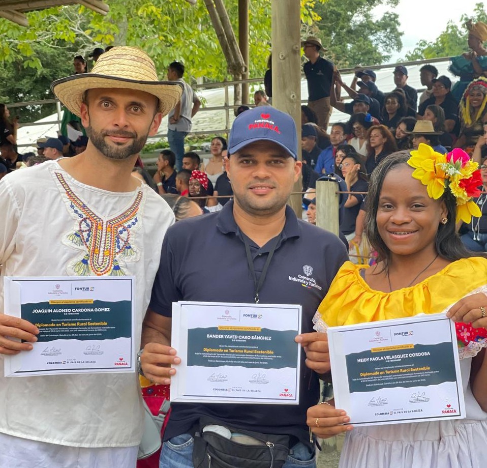 En el Pacífico colombiano, 213 personas culminan formación en turismo rural sostenible (2)