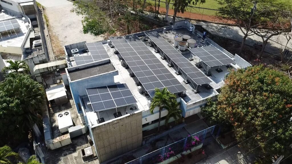 Movistar instala 2.200 paneles solares en su infraestructura nacional