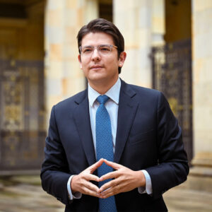 Presidencia emite comunicado condenando atentado contra Miguel Uribe Turbay