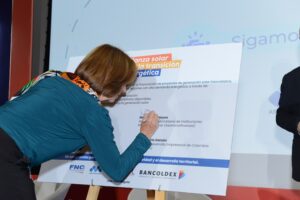 Alianza energética promueve créditos a proyectos de energía solar de microempresas