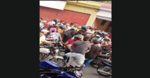 atentado a cajera
