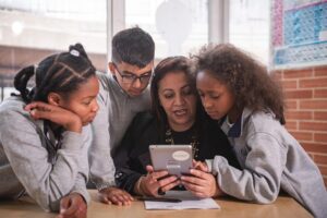 Inteligencia Artificial en las aulas de Colombia y América Latina
