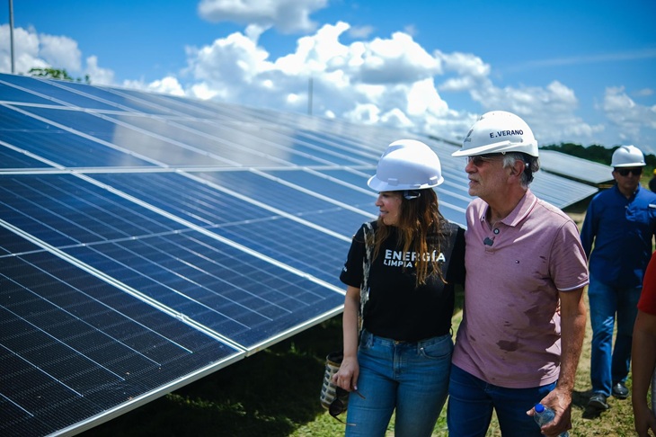 Verano pide solución financiera para Air-e y anuncia integración de programas solares en el Atlántico