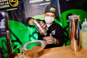 De la mano con la primera en Expodrinks (2)