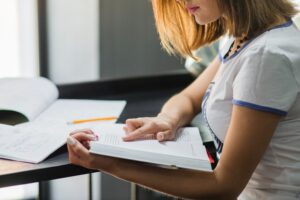 Una tarea universitaria