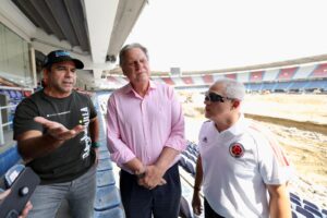1. Alcalde visita obras Metropolitano (3)