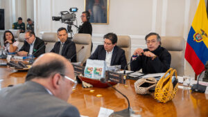 Presidente Petro ordena la liquidación de las EPS que estén en quiebra