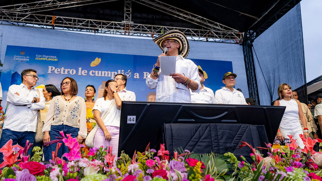 Petro-le-cumplio-a-Barranquilla-5