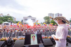 petro en la plaza de la paz