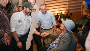 Entrega-viviendas-a-familias-damnificadas-por-el-terremoto-en-Cali-1280