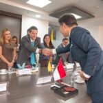 Colombia estrecha relación económica con Singapur, referente de las economías milagro del mundo